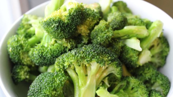 Broccoli consumption protects gut lining, reduces disease, in mice | Penn State University