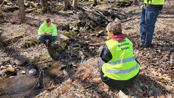 Extension volunteers help Stroud Township save money with stormwater inspections | Penn State University