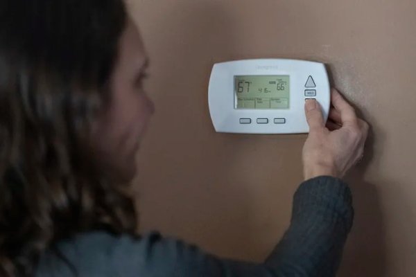Hefty heating bills leave some Philadelphians aghast