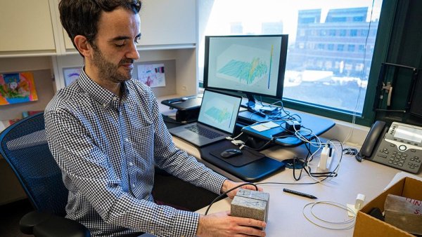 Researcher to image lab earthquake formation, precursory signals with ultrasound | Penn State University