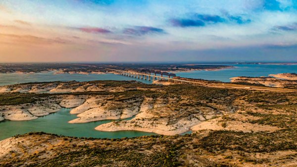 Texas reservoir water levels are hitting record lows. Here's why