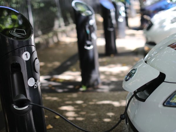 Scientists May Have Just Cracked the Code on Fast Electric Car Charging