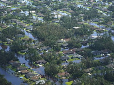 Climate change worsened Hurricane Ian's rainfall by 10%, scientists say