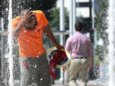 How hot is too hot for the human body? Our lab found heat + humidity gets dangerous faster than many people realize