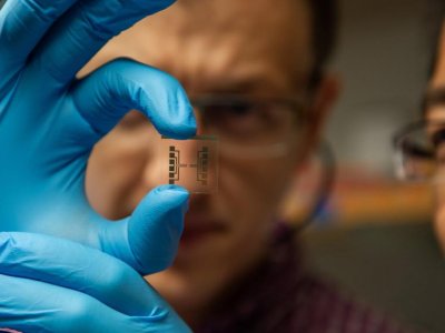 Laser writing may enable ‘electronic nose’ for multi-gas sensor | Penn State University