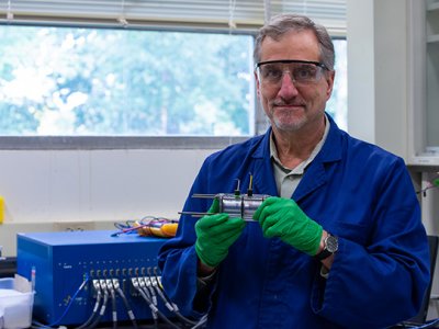 Bruce Logan named fellow of international microorganisms and electrodes society