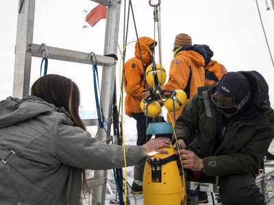 A skinny robot documents the forces eroding a massive Antarctic glacier
