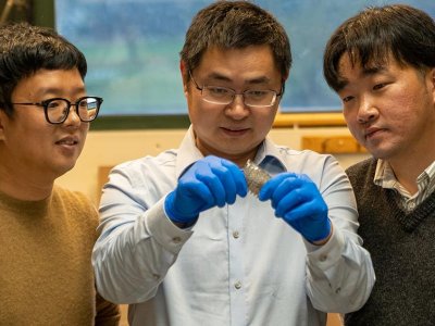 Stretchable rubber diode opens possibilities for medical, electronic devices | Penn State University